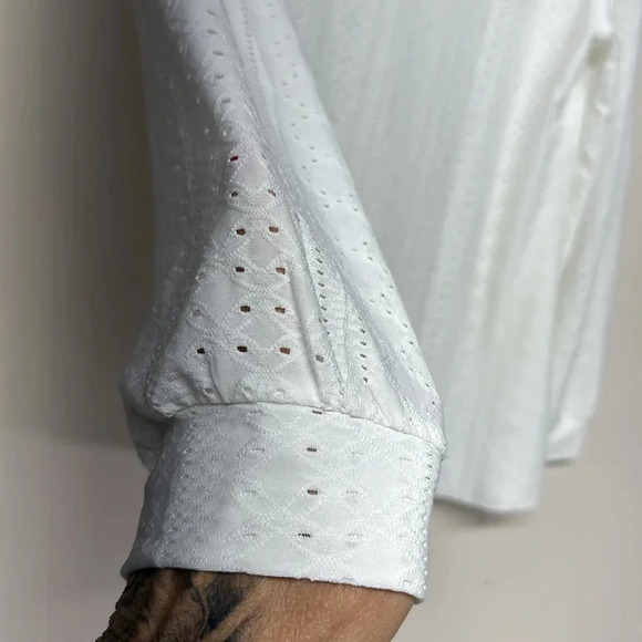 ZESICA Long Sleeve Eyelet Tops for Womens Crew Neck Fall Shirts Casual - Picture 4 of 8